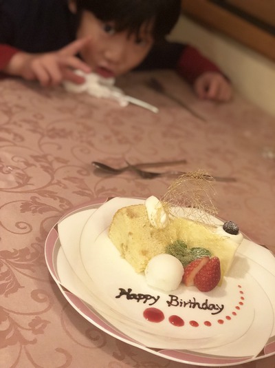 誕生日ケーキ